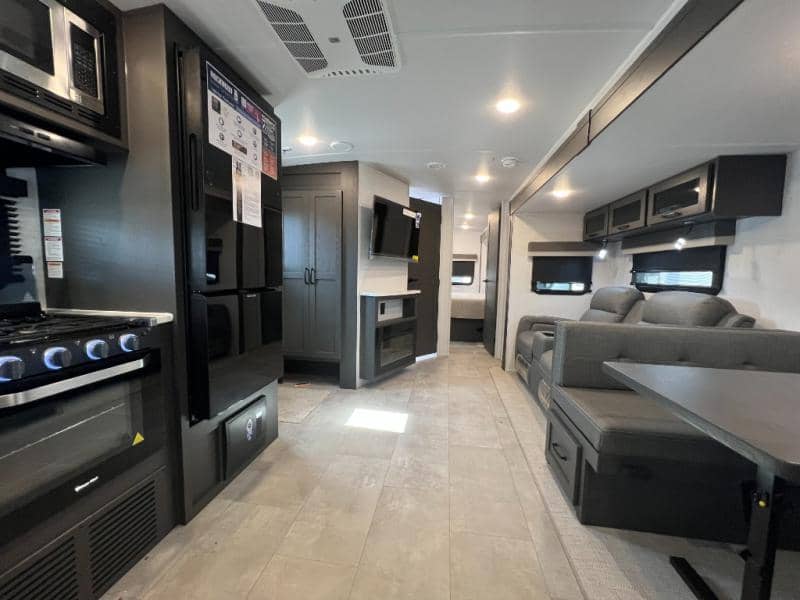 2025 Forest River 2025 Forest River Rockwood Ultra Lite - thumbnail 12