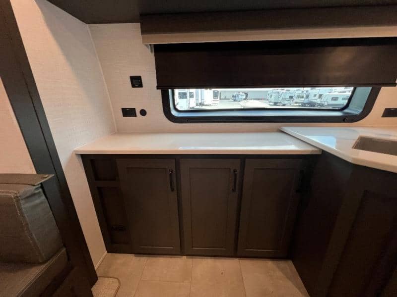 2025 Forest River 2025 Forest River Rockwood Ultra Lite - thumbnail 15