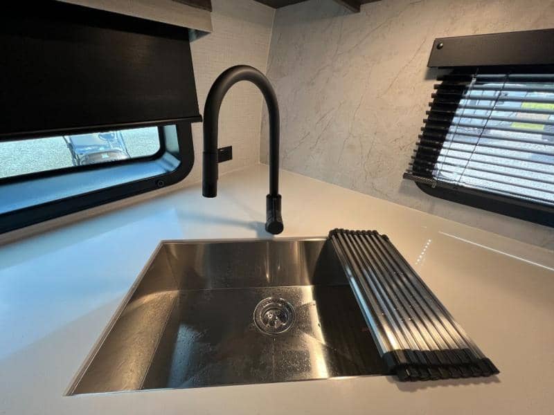 2025 Forest River 2025 Forest River Rockwood Ultra Lite - thumbnail 16