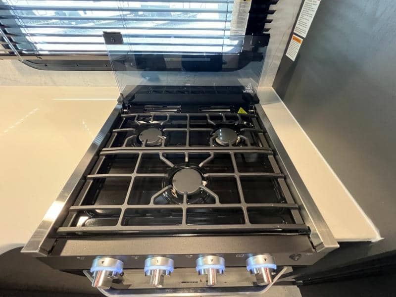 2025 Forest River 2025 Forest River Rockwood Ultra Lite - thumbnail 17