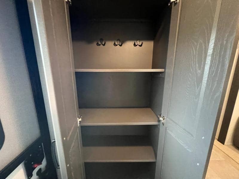 2025 Forest River 2025 Forest River Rockwood Ultra Lite - thumbnail 26