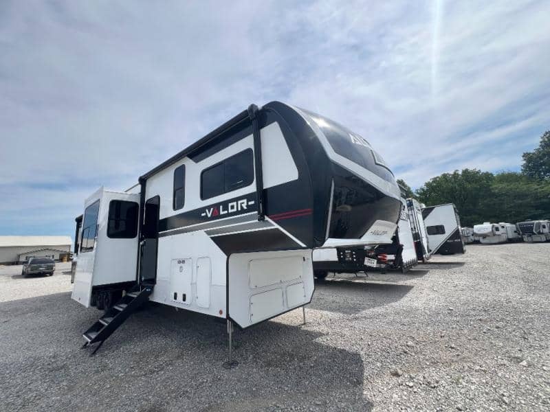 2026 Alliance RV 2026 Alliance RV Valor - thumbnail 5