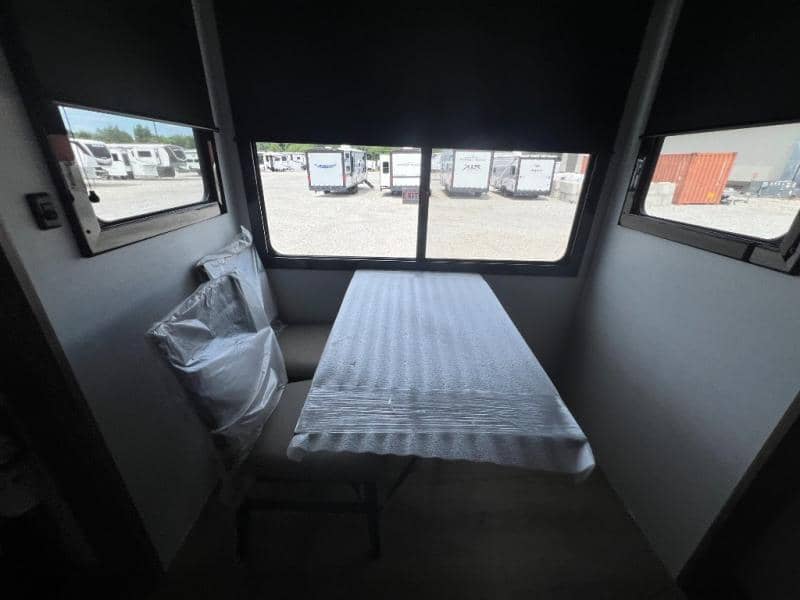 2026 Alliance RV 2026 Alliance RV Valor - thumbnail 27