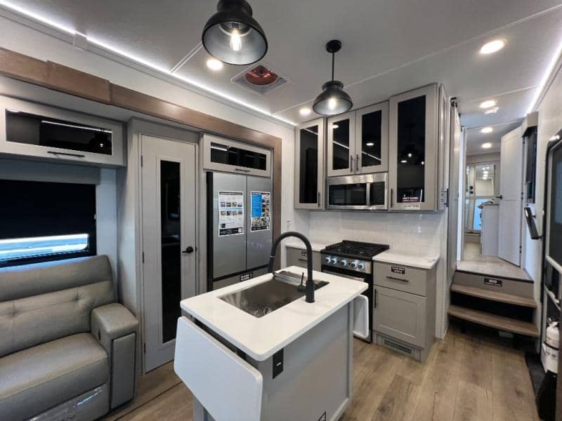 2026 Alliance RV 2026 Alliance RV Valor - thumbnail 29