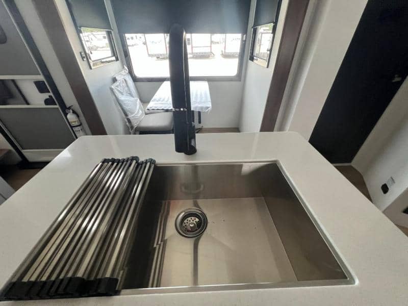 2026 Alliance RV 2026 Alliance RV Valor - thumbnail 31