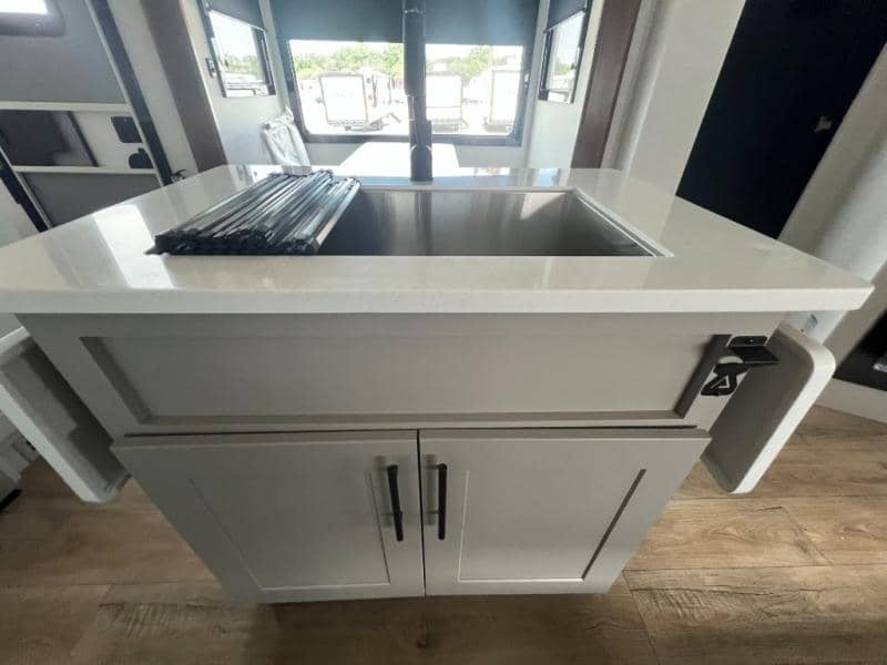 2026 Alliance RV 2026 Alliance RV Valor - thumbnail 32