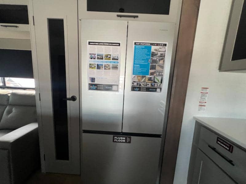 2026 Alliance RV 2026 Alliance RV Valor - thumbnail 38