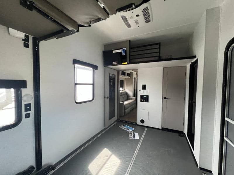 2026 Alliance RV 2026 Alliance RV Valor - thumbnail 46