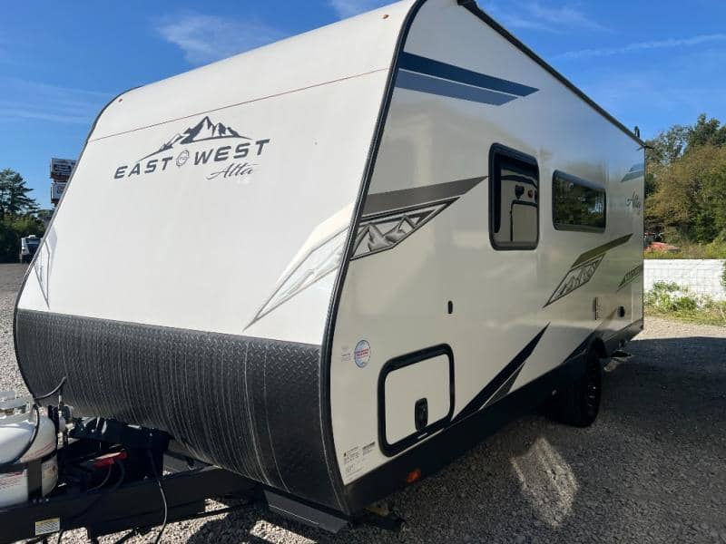 2024 East to West 2024 East to West Alta - thumbnail 3