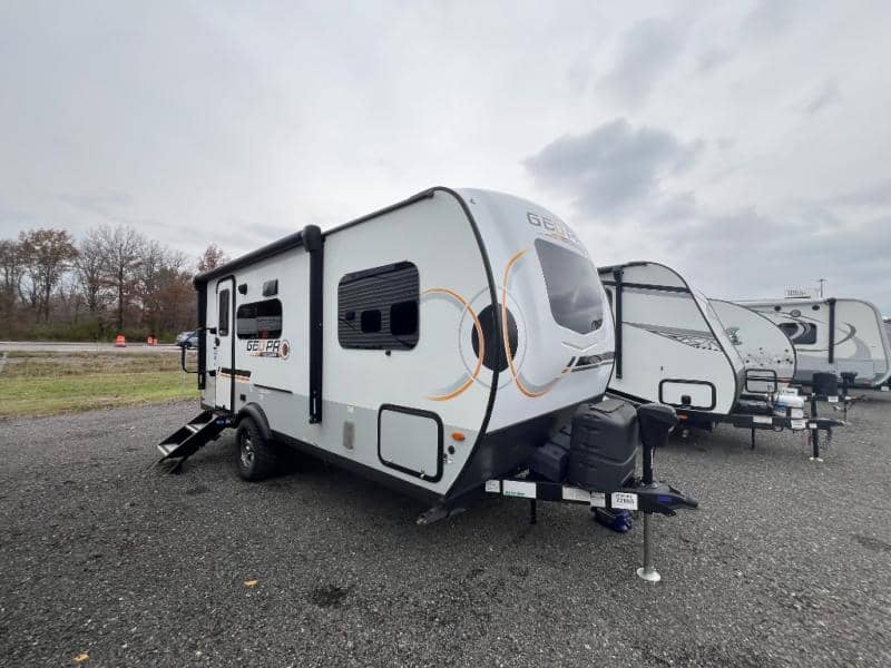 2023 Forest River 2023 Forest River Rockwood Geo Pro - thumbnail 3