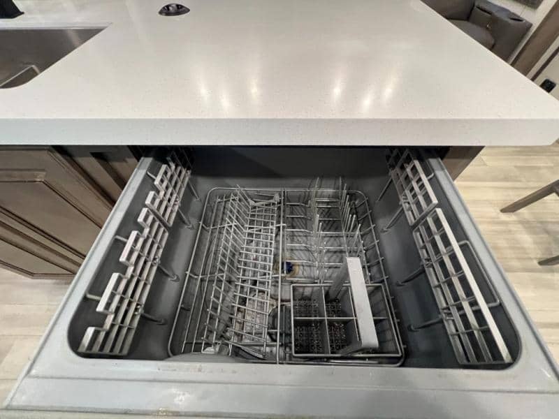 2023 Grand Design 2023 Grand Design Solitude - thumbnail 20