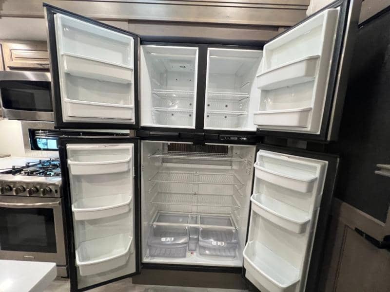 2023 Grand Design 2023 Grand Design Solitude - thumbnail 31