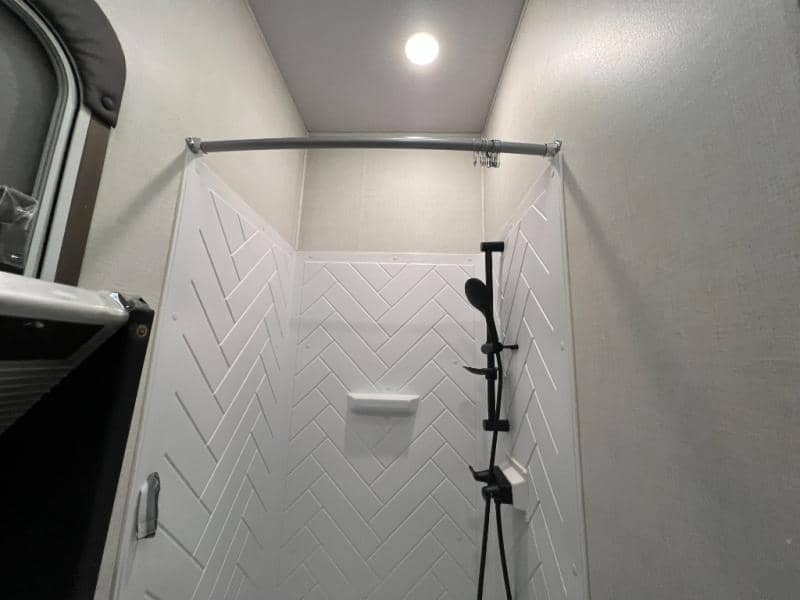 2023 Grand Design 2023 Grand Design Solitude - thumbnail 43