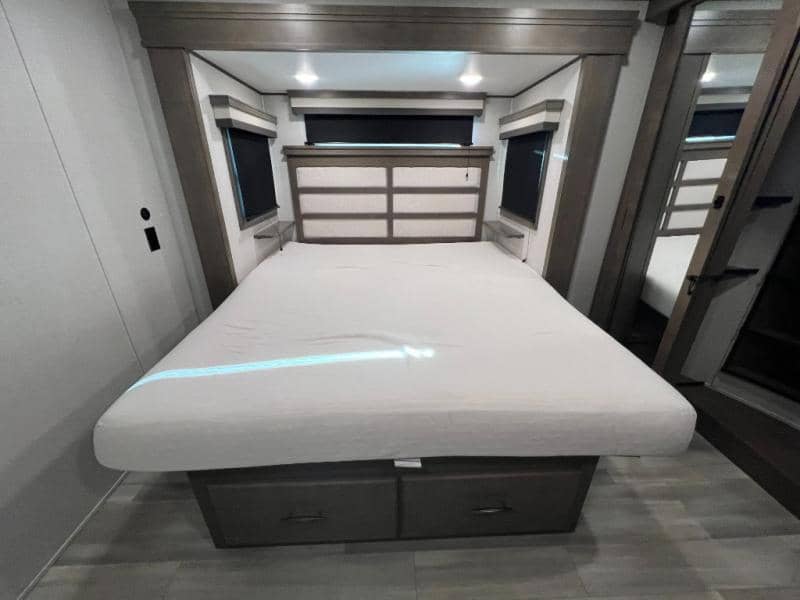 2023 Grand Design 2023 Grand Design Solitude - thumbnail 52