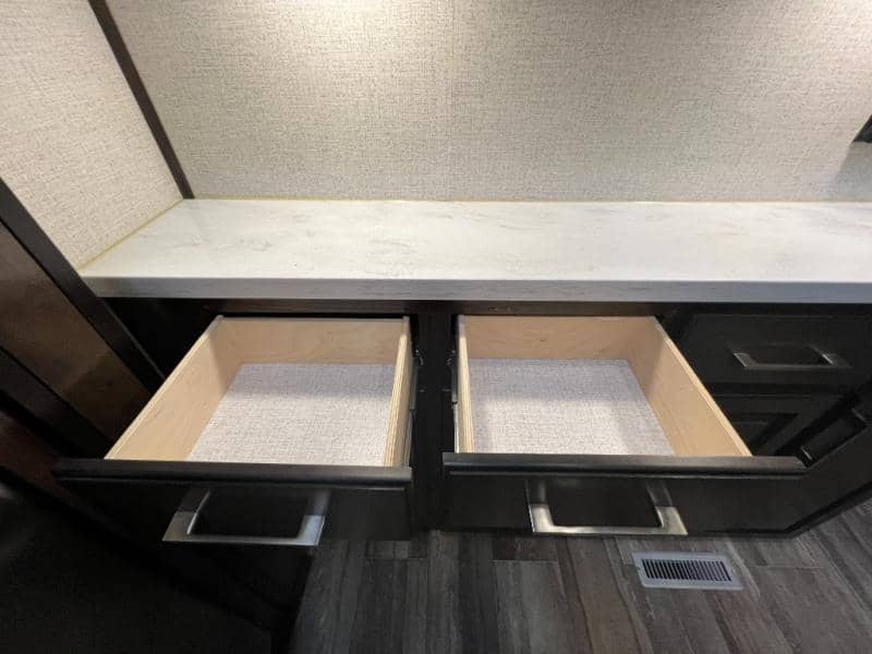 2022 Dutchmen 2022 Dutchmen Voltage - thumbnail 24