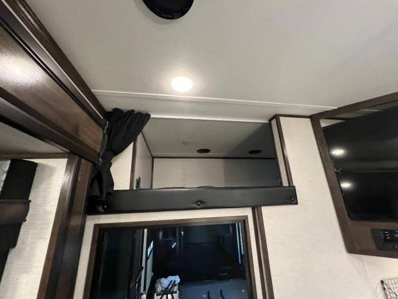 2022 Dutchmen 2022 Dutchmen Voltage - thumbnail 25