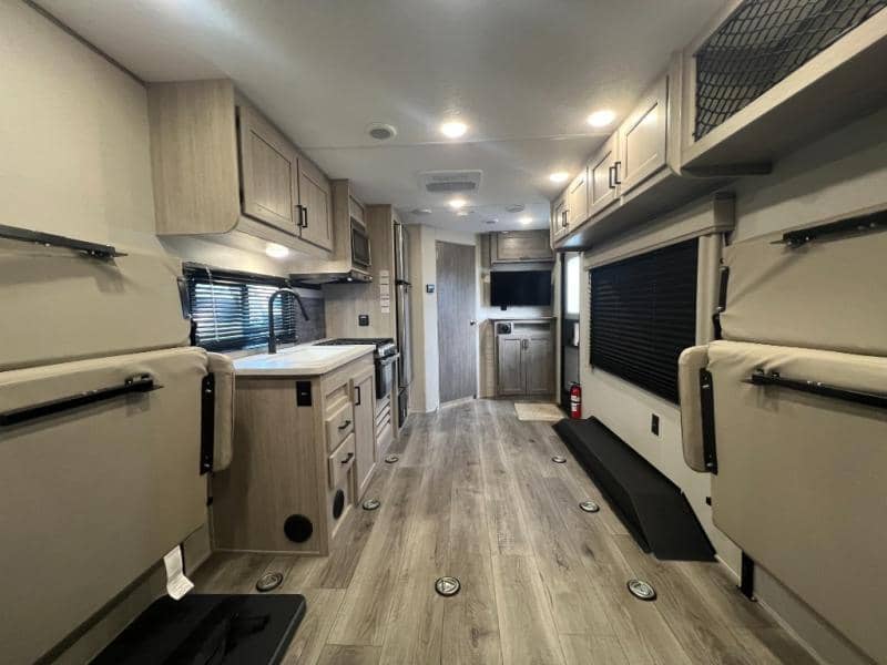 2024 Coachmen 2024 Coachmen Catalina Trail Blazer - thumbnail 14