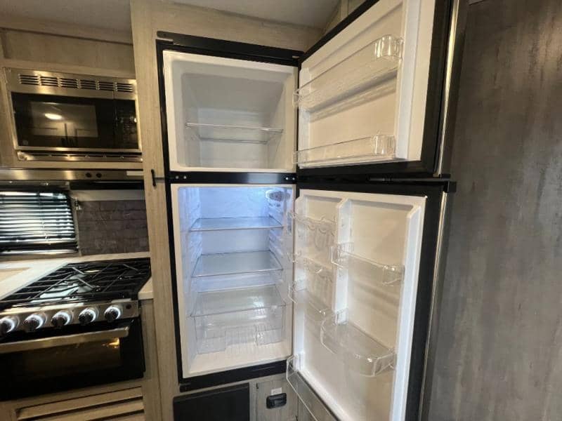 2024 Coachmen 2024 Coachmen Catalina Trail Blazer - thumbnail 23