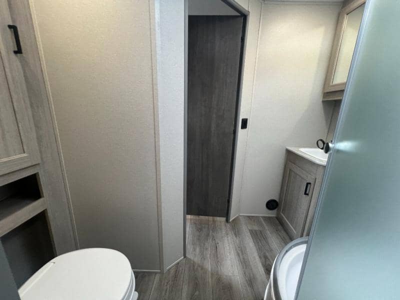 2024 Coachmen 2024 Coachmen Catalina Trail Blazer - thumbnail 32