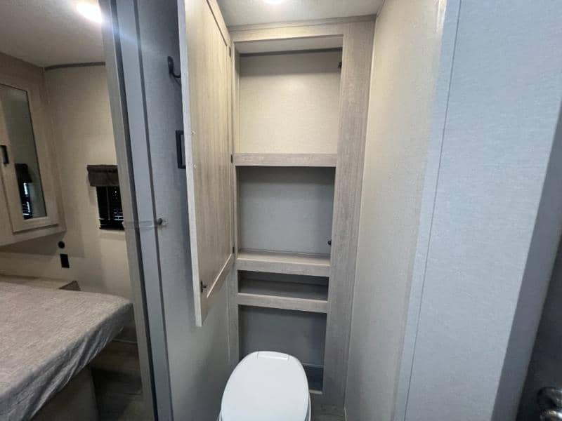 2024 Coachmen 2024 Coachmen Catalina Trail Blazer - thumbnail 34