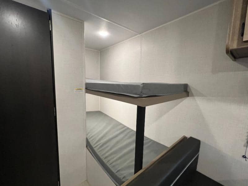 2026 Keystone RV 2026 Keystone RV Springdale Mini - thumbnail 12