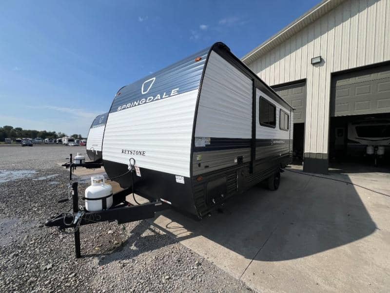 2026 Keystone RV 2026 Keystone RV Springdale Mini - thumbnail 4