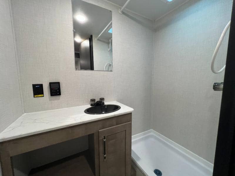 2026 Keystone RV 2026 Keystone RV Springdale Mini - thumbnail 25