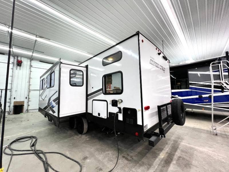 2024 Forest River 2024 Forest River Cherokee Grey Wolf - thumbnail 5