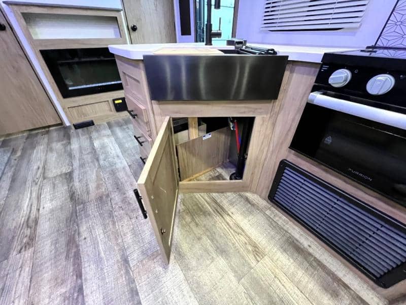 2024 Forest River 2024 Forest River Cherokee Grey Wolf - thumbnail 17