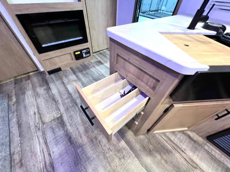 2024 Forest River 2024 Forest River Cherokee Grey Wolf - thumbnail 23