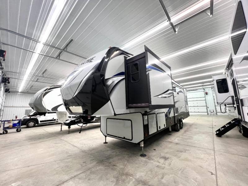 2018 Keystone RV 2018 Keystone RV Avalanche - thumbnail 5