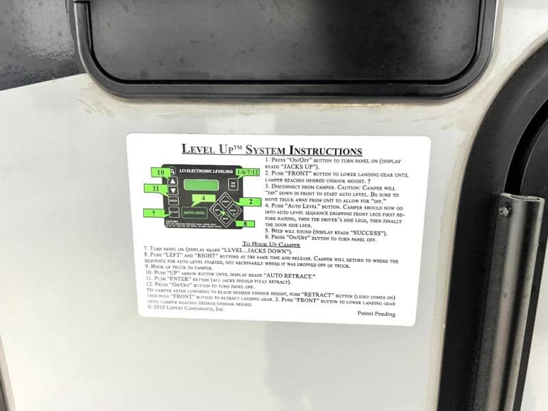 2018 Keystone RV 2018 Keystone RV Avalanche - thumbnail 11