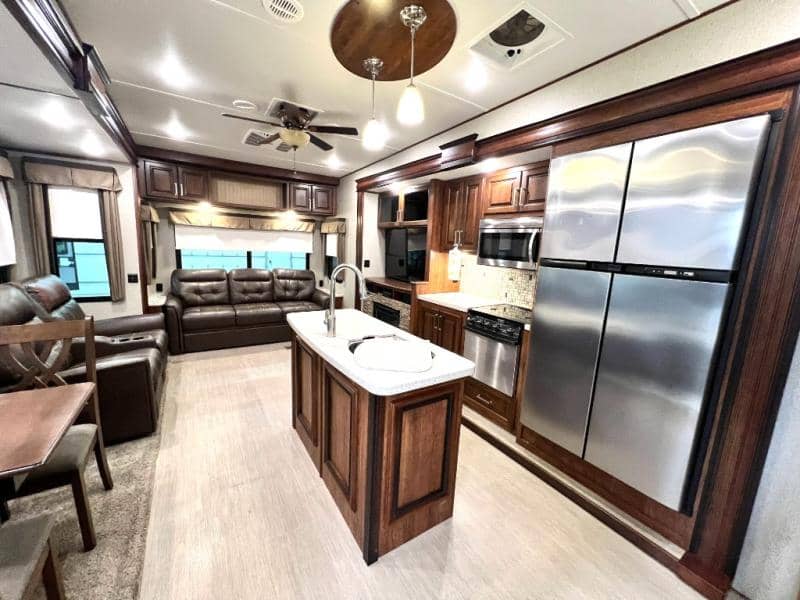 2018 Keystone RV 2018 Keystone RV Avalanche - thumbnail 14