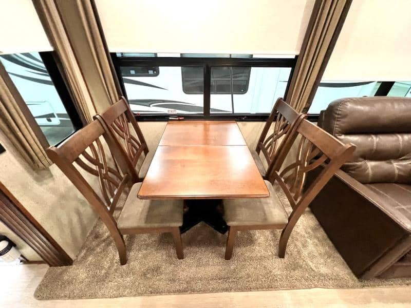 2018 Keystone RV 2018 Keystone RV Avalanche - thumbnail 17