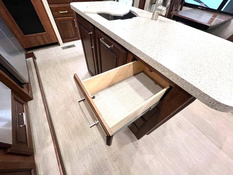 2018 Keystone RV 2018 Keystone RV Avalanche - thumbnail 27