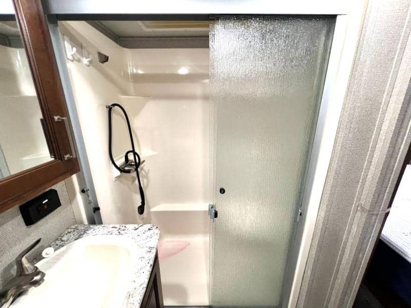 2018 Keystone RV 2018 Keystone RV Avalanche - thumbnail 38