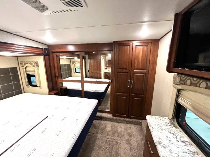 2018 Keystone RV 2018 Keystone RV Avalanche - thumbnail 44