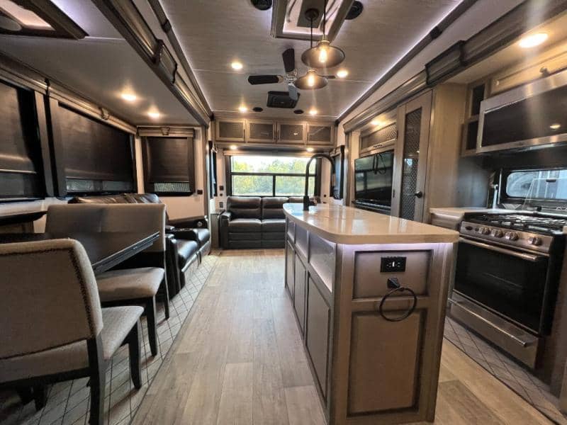 2022 Keystone RV 2022 Keystone RV Montana - thumbnail 13