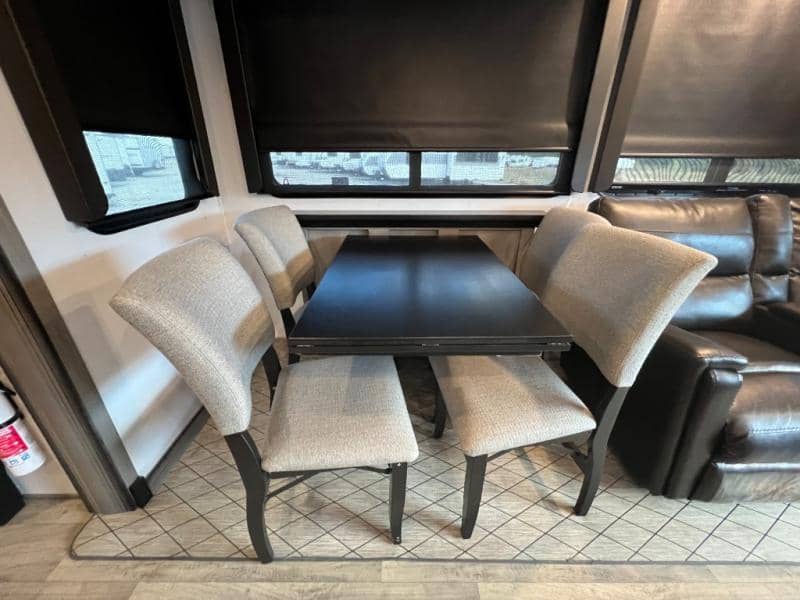 2022 Keystone RV 2022 Keystone RV Montana - thumbnail 16