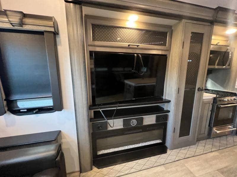 2022 Keystone RV 2022 Keystone RV Montana - thumbnail 20