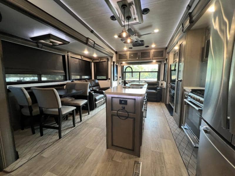2022 Keystone RV 2022 Keystone RV Montana - thumbnail 38