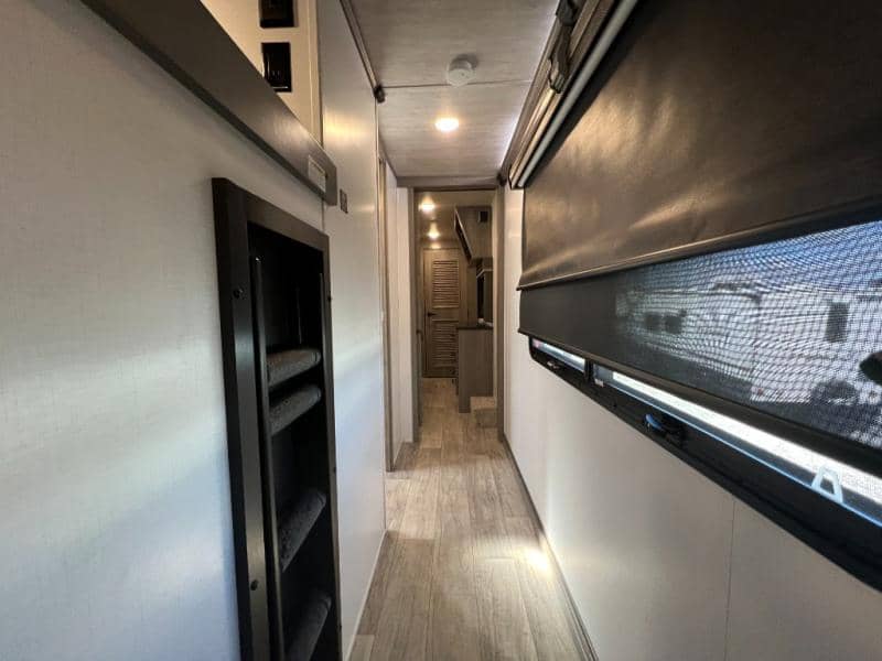 2022 Keystone RV 2022 Keystone RV Montana - thumbnail 40