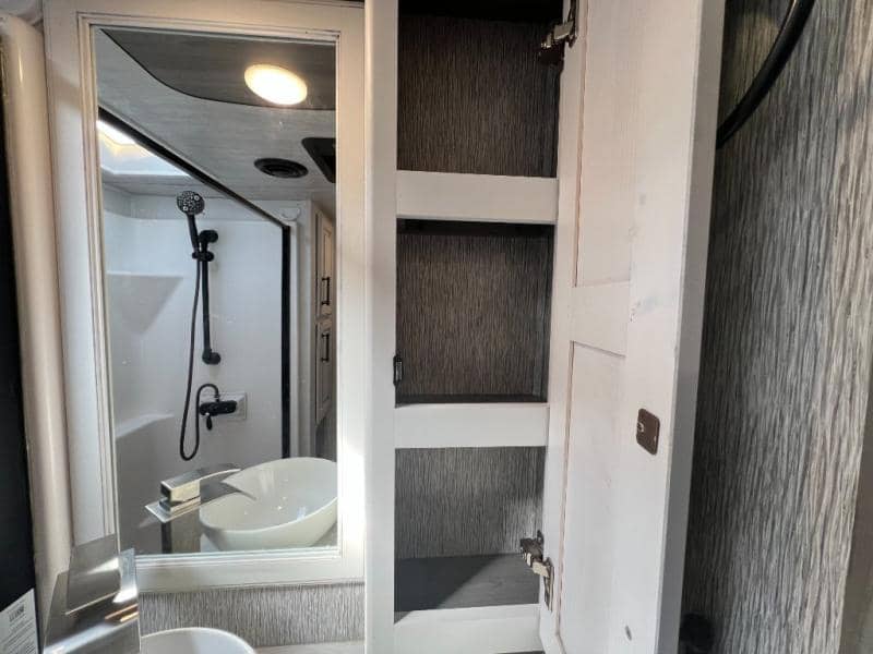 2022 Keystone RV 2022 Keystone RV Montana - thumbnail 47