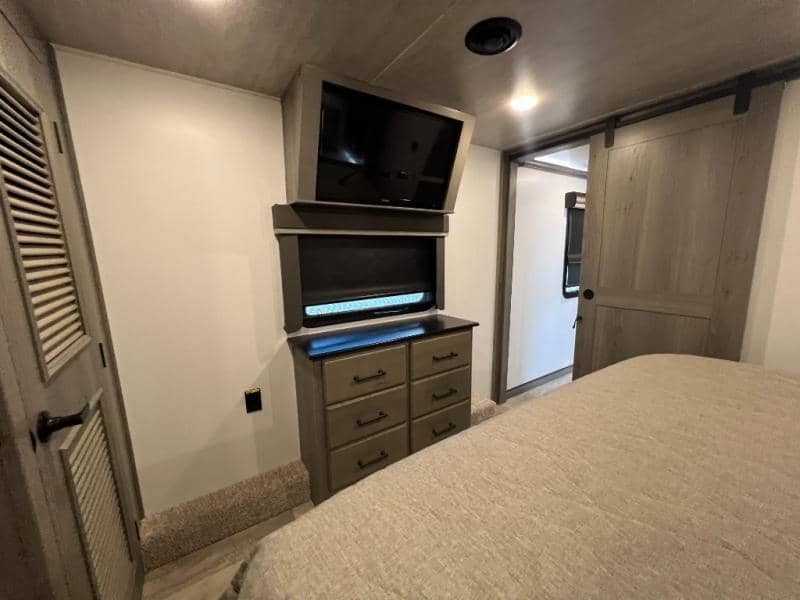 2022 Keystone RV 2022 Keystone RV Montana - thumbnail 59