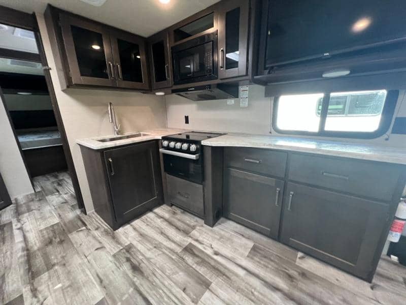 2023 Grand Design 2023 Grand Design Transcend - thumbnail 12