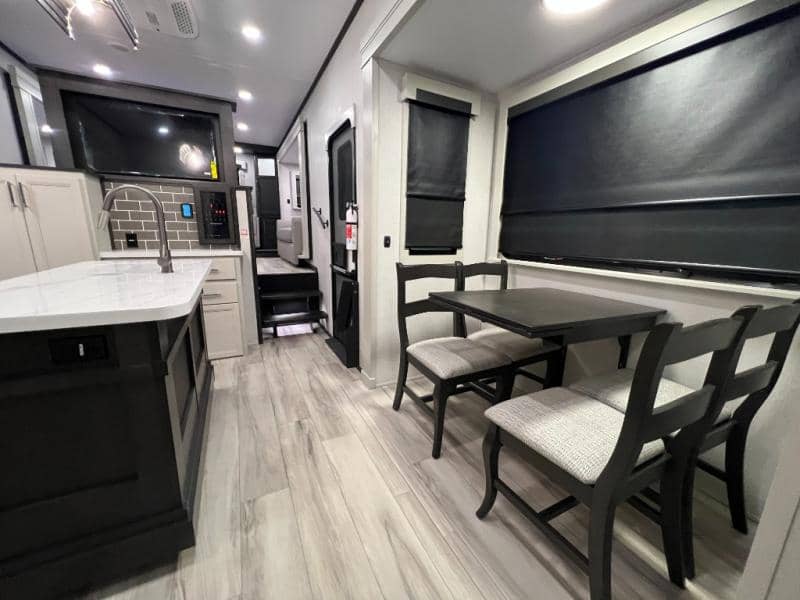 2026 Keystone RV 2026 Keystone RV Alpine - thumbnail 20