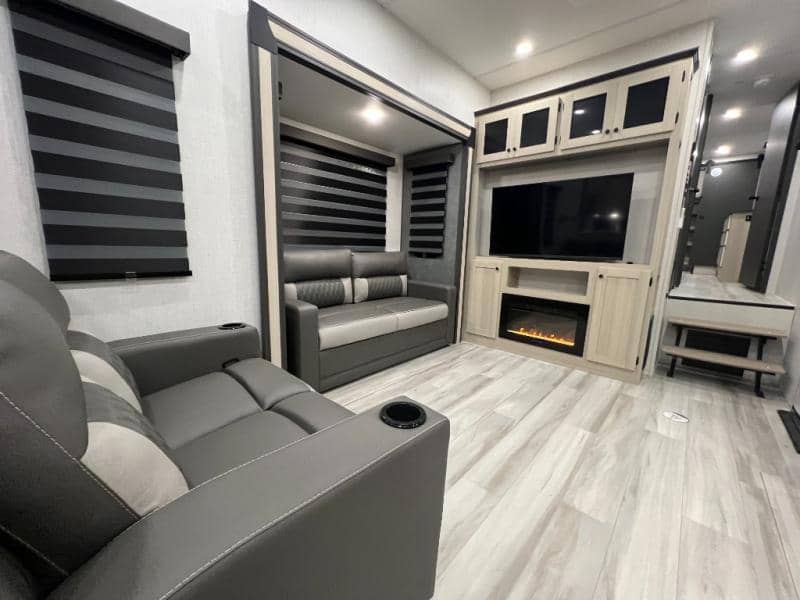 2026 Forest River 2026 Forest River Wildcat - thumbnail 34