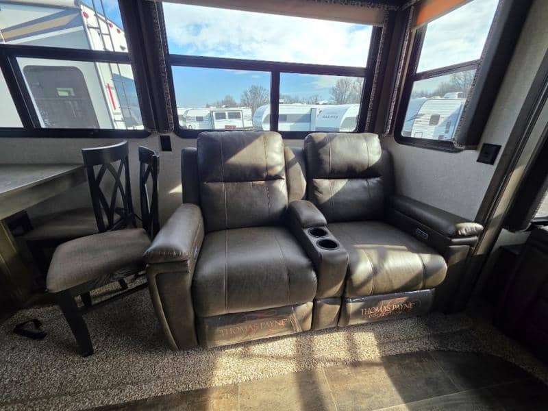 2018 Keystone RV 2018 Keystone RV Montana High Country - thumbnail 20