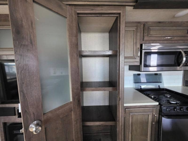 2018 Keystone RV 2018 Keystone RV Montana High Country - thumbnail 27