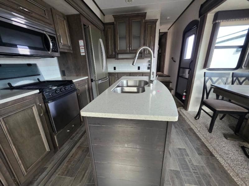 2018 Keystone RV 2018 Keystone RV Montana High Country - thumbnail 29